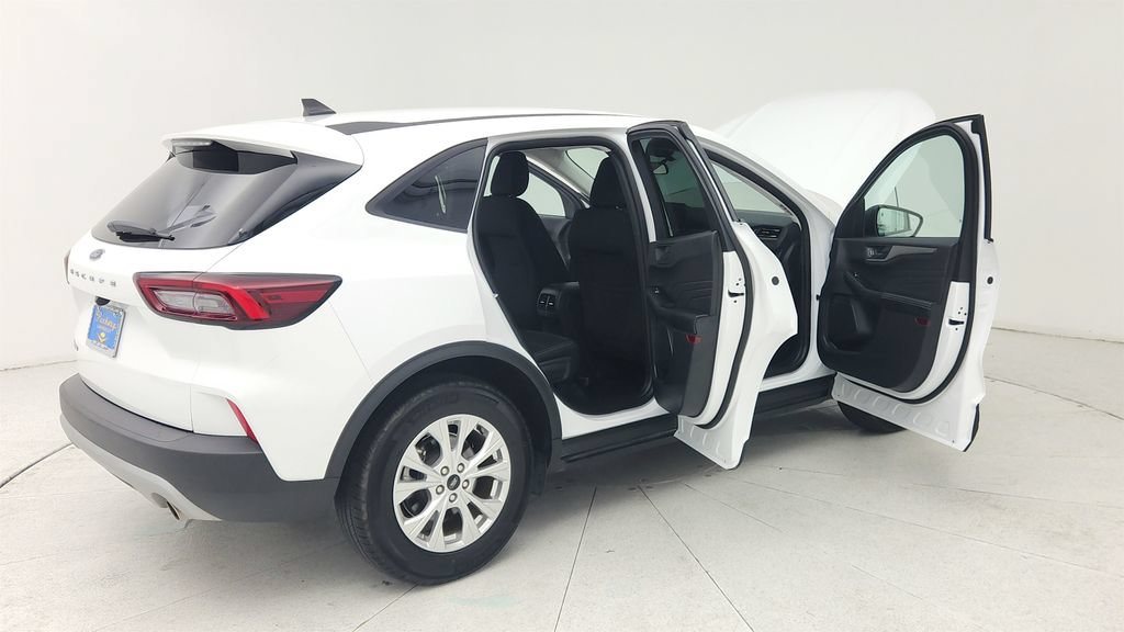 Used 2025 Ford Escape Active FWD image 12