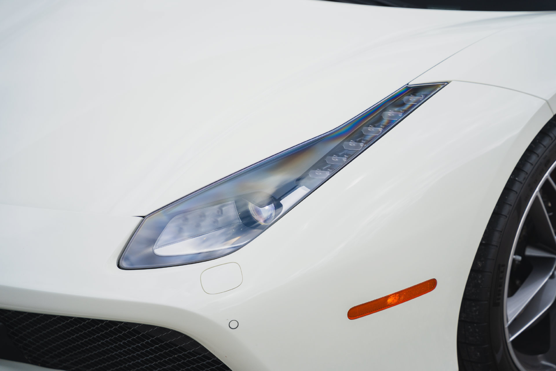 Used 2018 Ferrari 488 Spider RWD image 28
