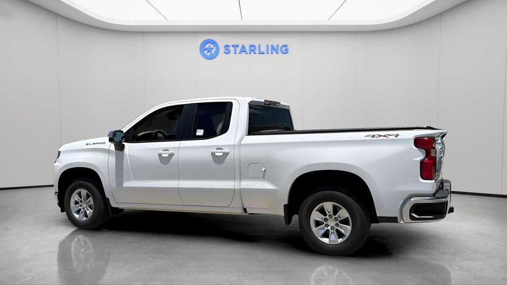 Certified 2020 Chevrolet Silverado 1500 LT w/ Fleet Comfort Package AWD/4WD image 4