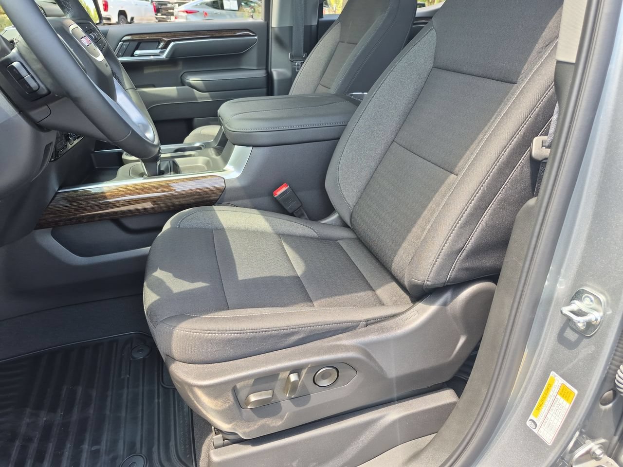 New 2026 GMC Sierra 1500 Elevation w/ Preferred Package AWD/4WD image 19