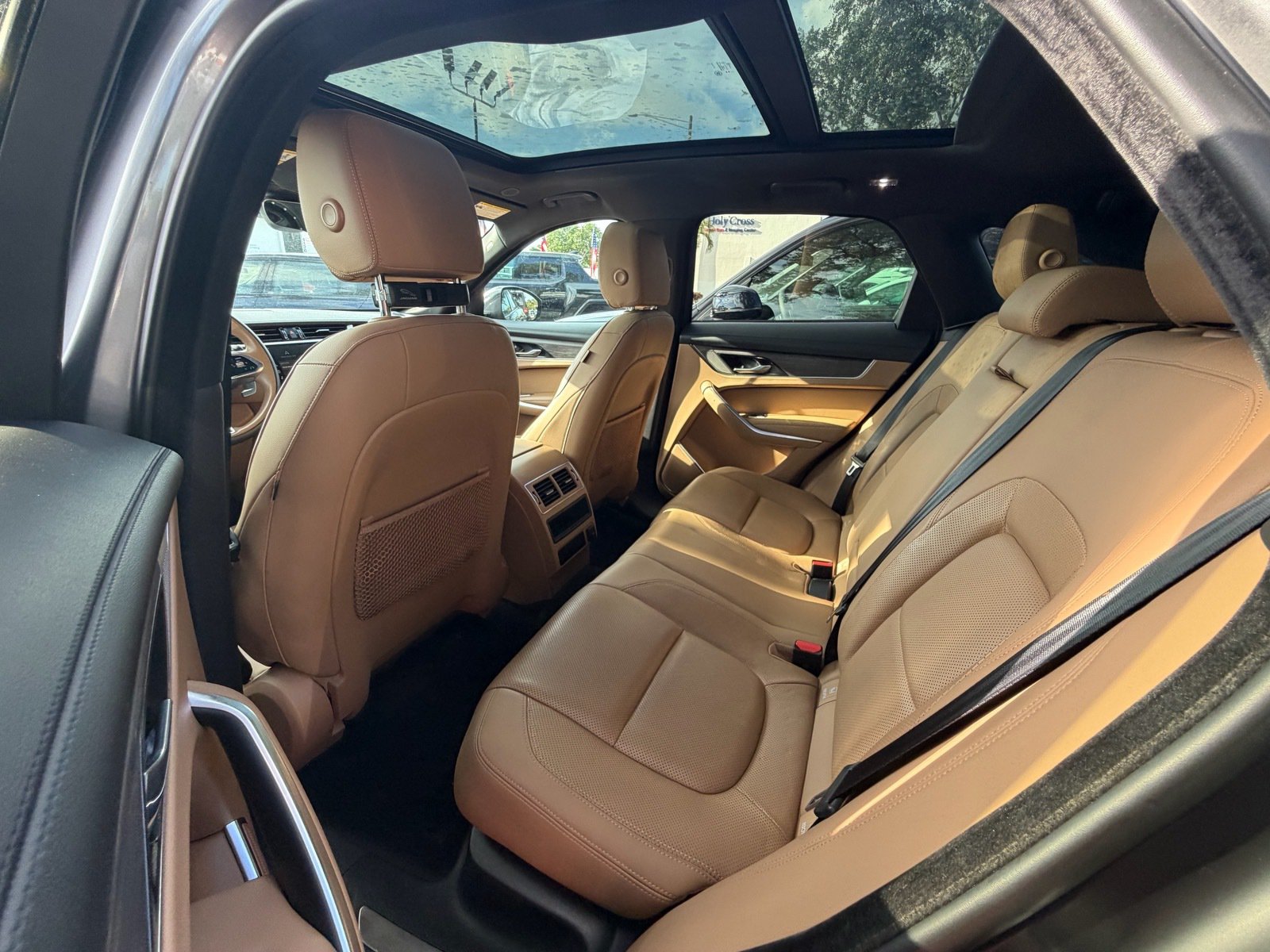 Used 2023 Jaguar F-PACE S AWD/4WD image 9