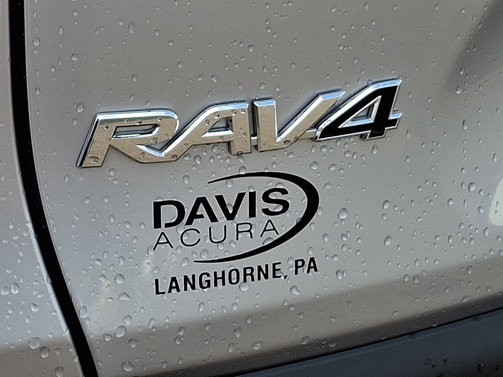 Used 2025 Toyota RAV4 XLE w/ Convenience Package FWD image 32