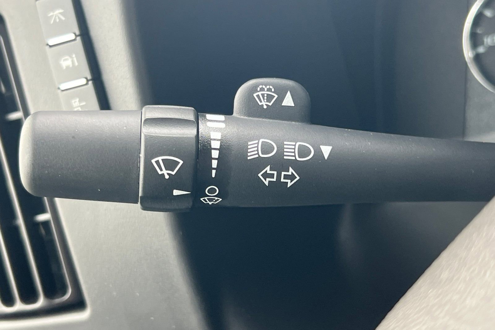 New 2025 GMC Savana 2500 w/ Driver Convenience Package RWD image 30