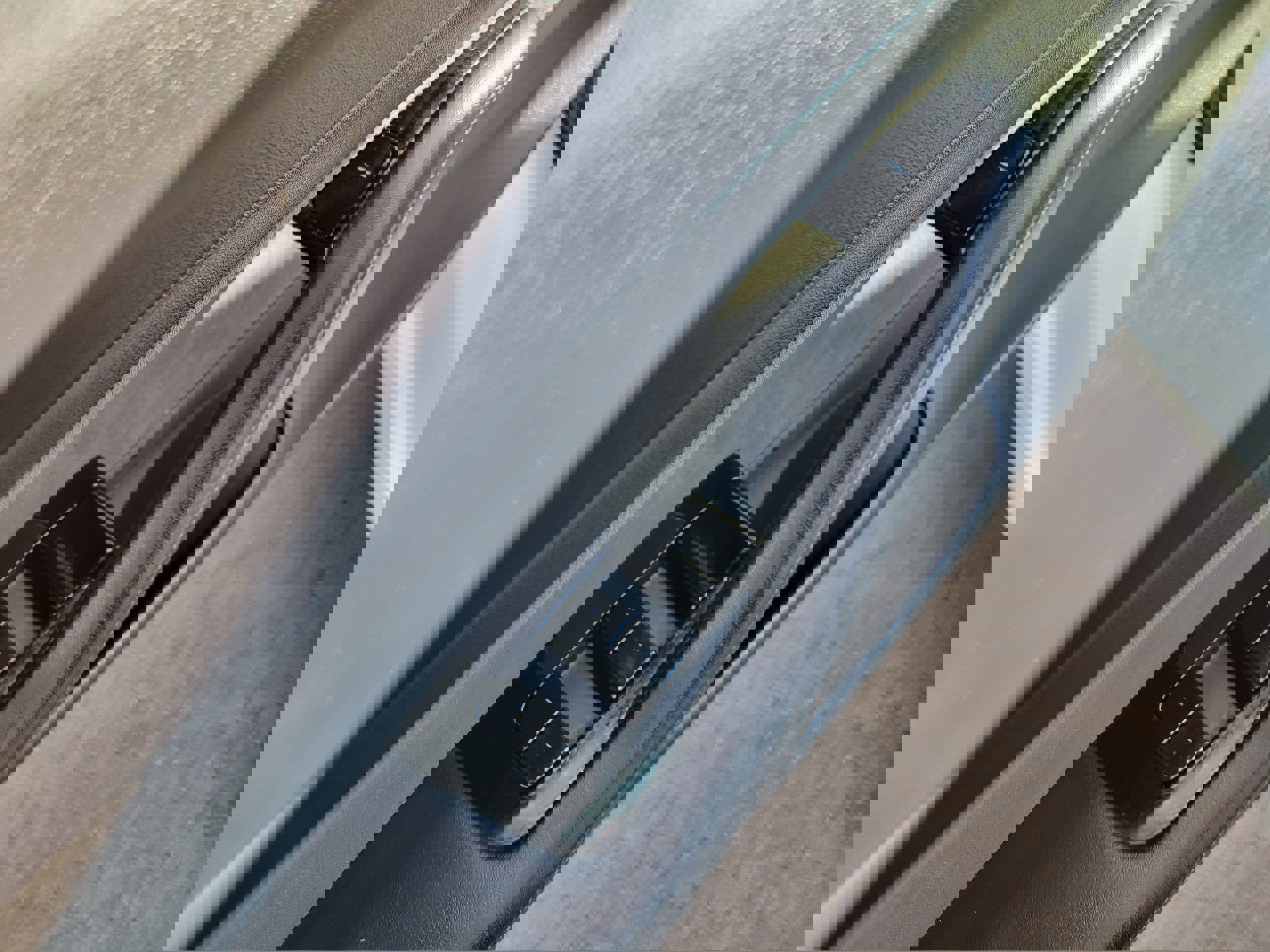 Used 2020 Tesla Model 3 Standard Range Plus image 24