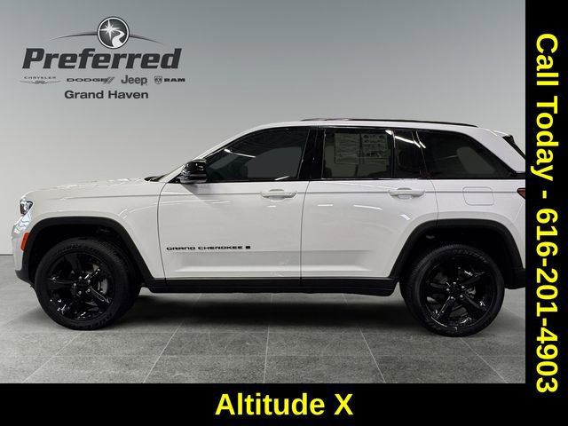 Used 2025 Jeep Grand Cherokee Altitude image 9