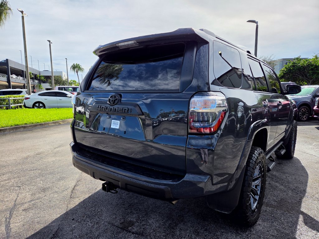 Used 2024 Toyota 4Runner TRD Off-Road AWD/4WD image 9