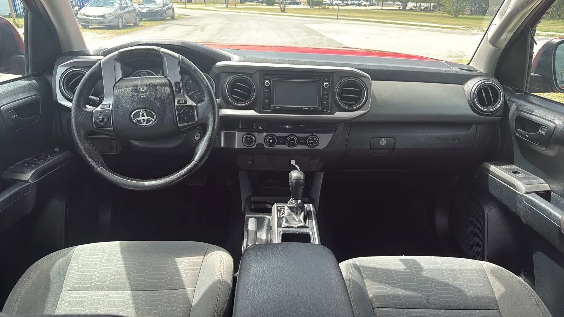 Used 2017 Toyota Tacoma SR5 w/ Exterior Package AWD/4WD image 8