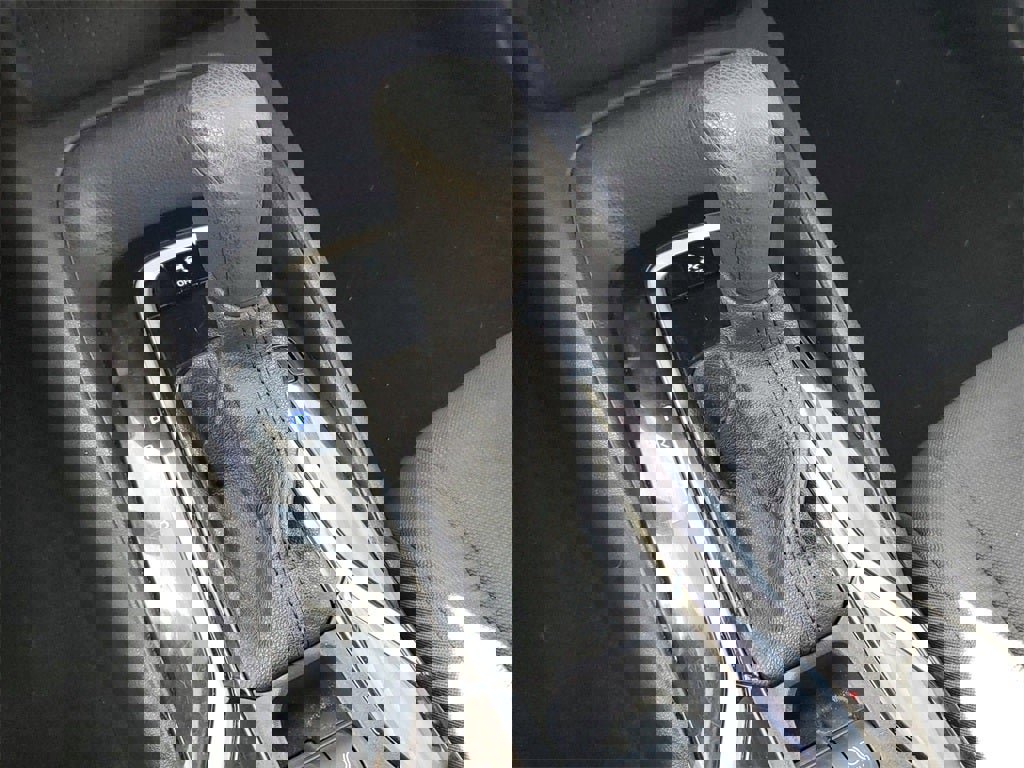 Used 2022 Toyota Corolla LE image 26