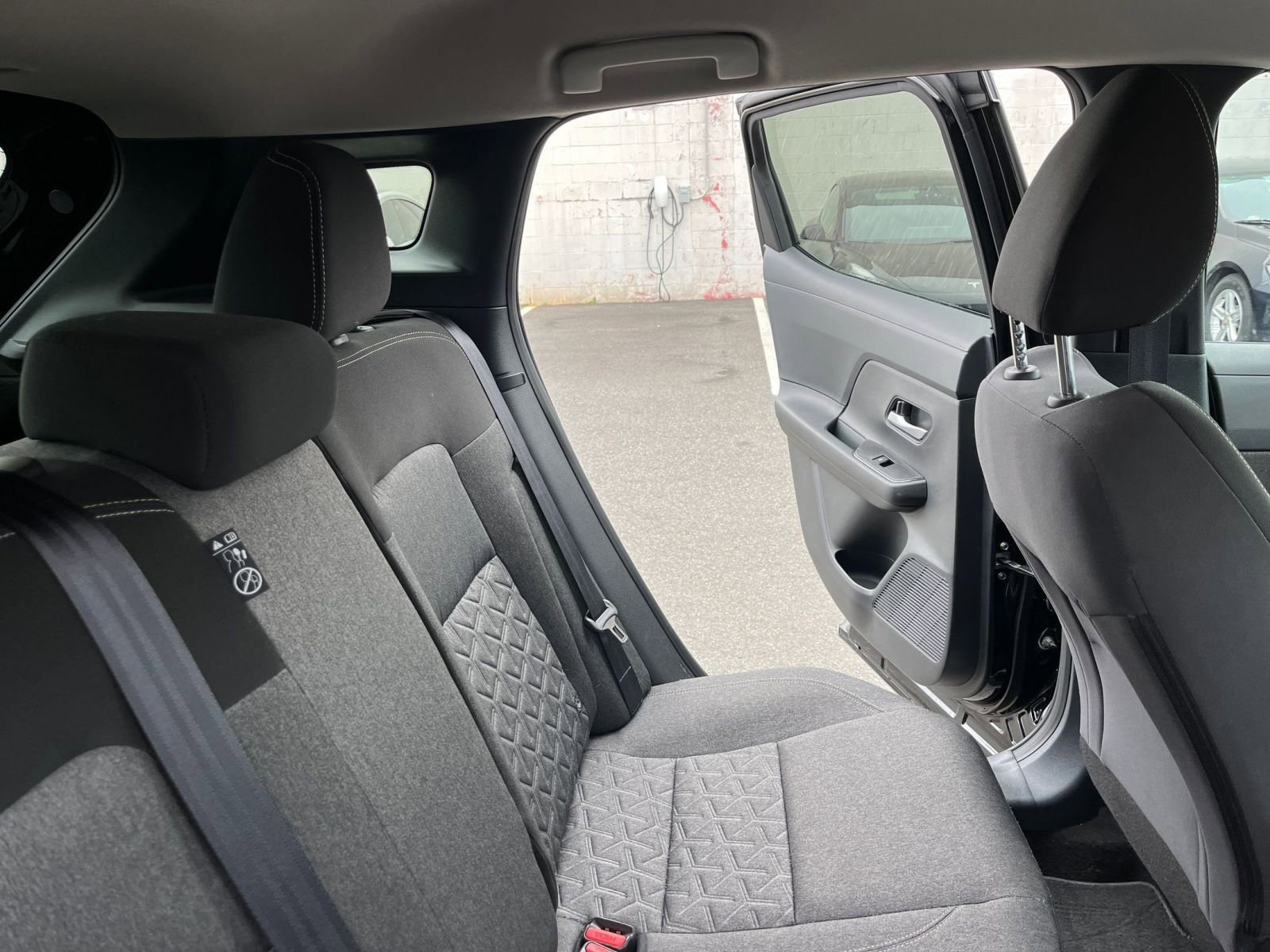 Used 2025 Nissan Kicks SV image 35