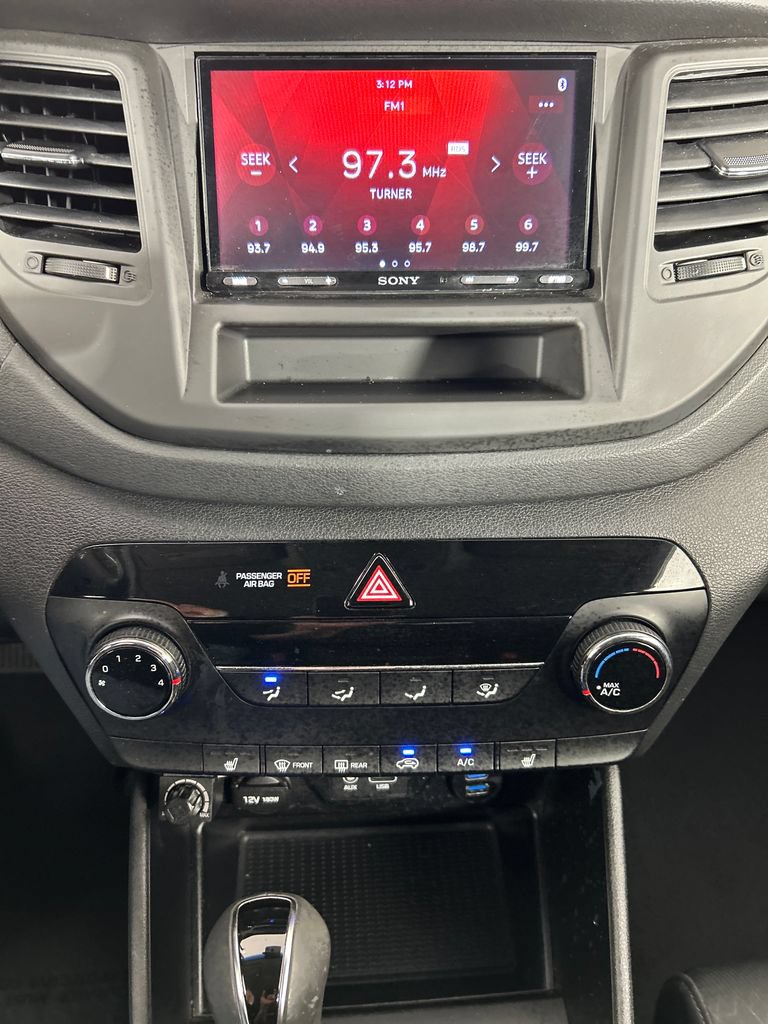 Used 2016 Hyundai Tucson Sport FWD image 14