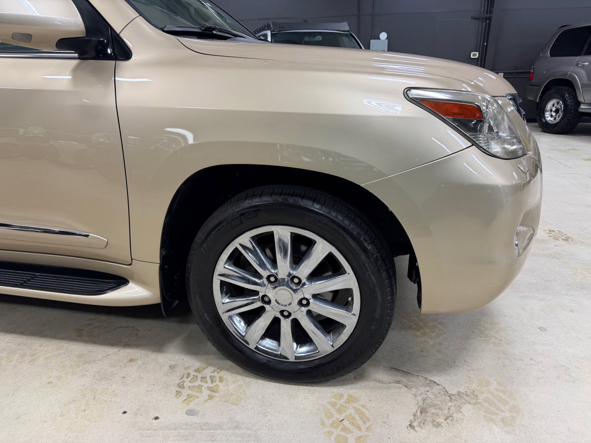 Used 2009 Lexus LX 570 4WD image 17