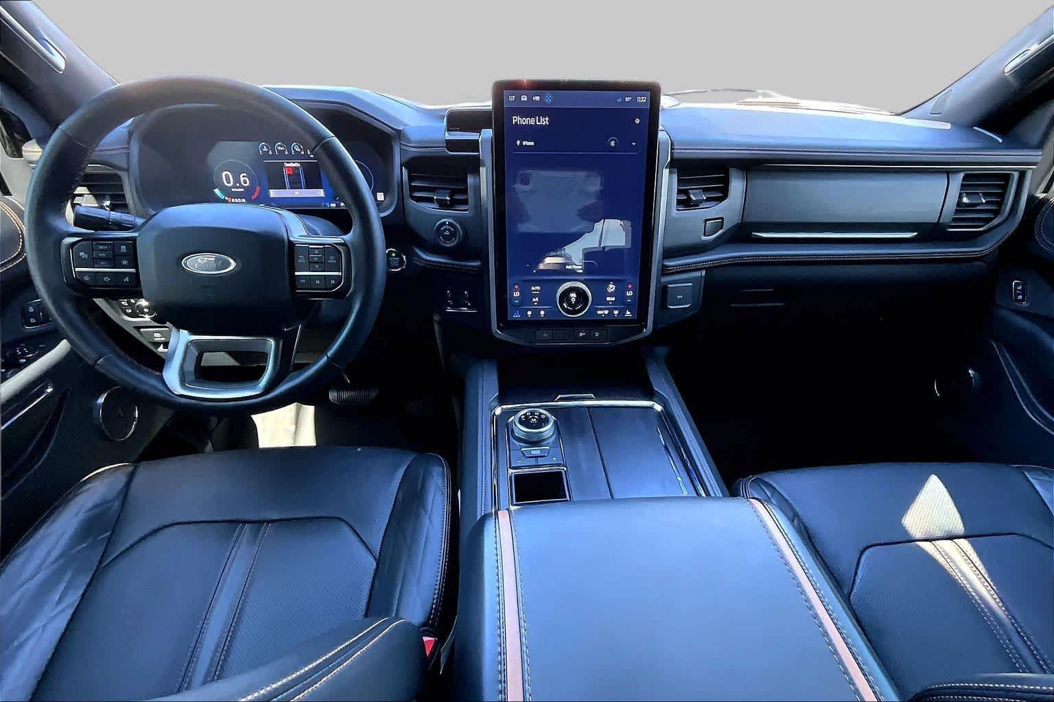 Used 2024 Ford Expedition Platinum RWD image 16