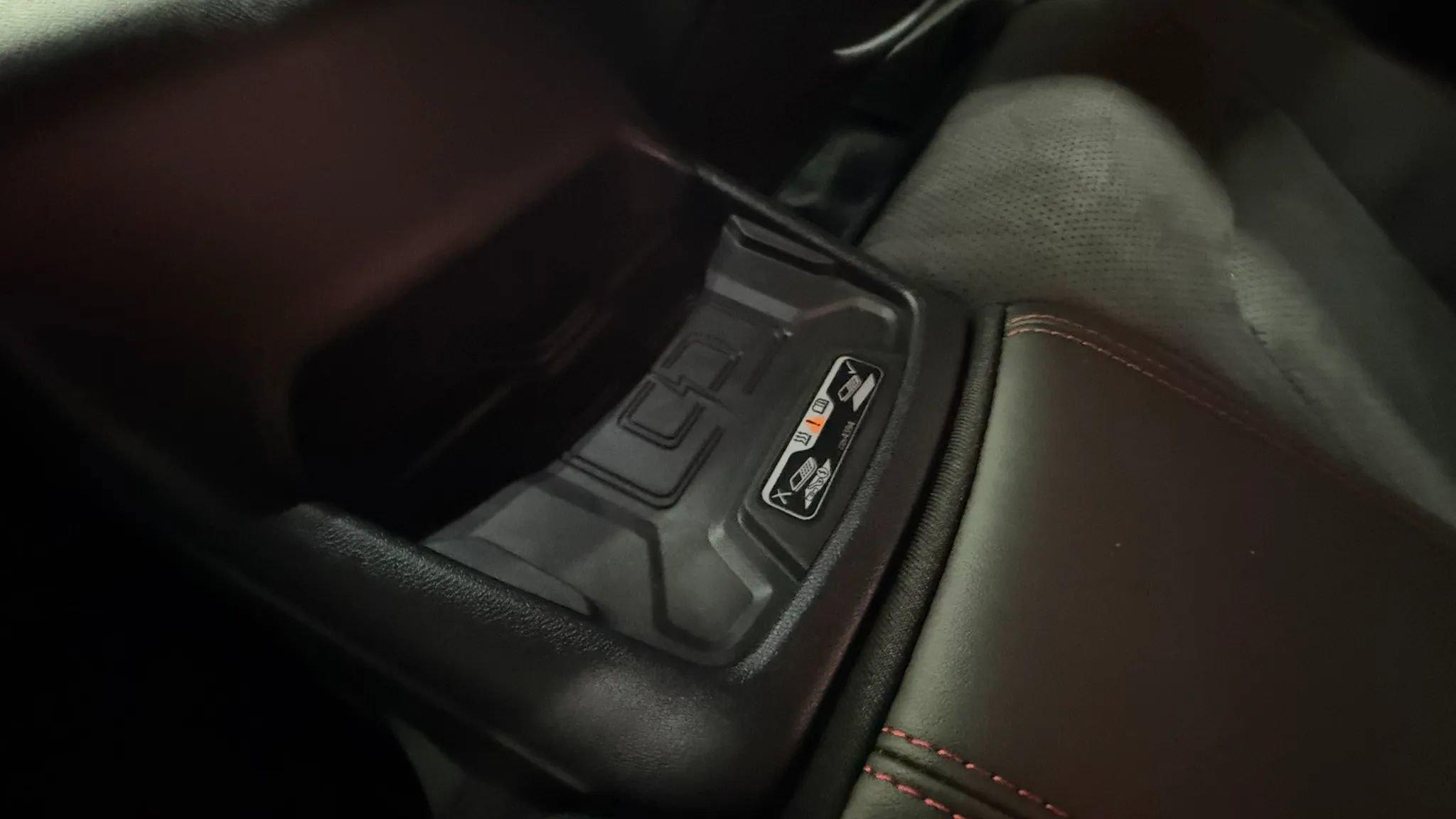 Used 2024 Chevrolet Camaro ZL1 RWD image 16