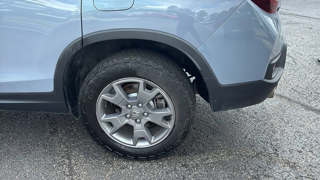 Certified 2025 Honda Passport TrailSport image 9