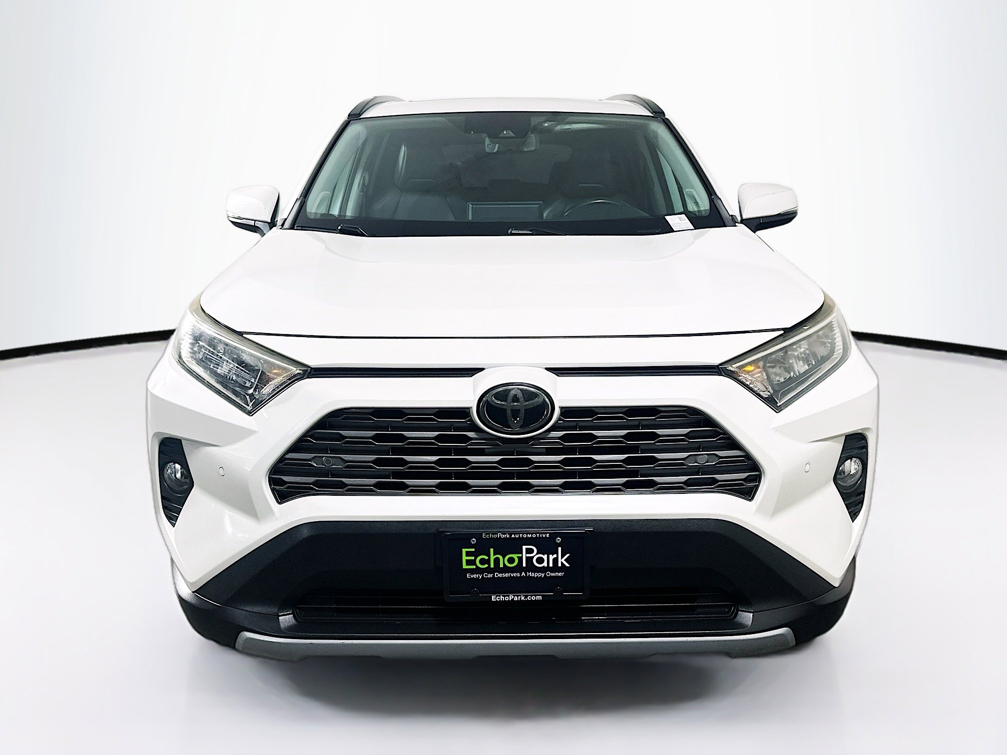 Used 2019 Toyota RAV4 Limited w/ Cold Weather Package FWD image 2