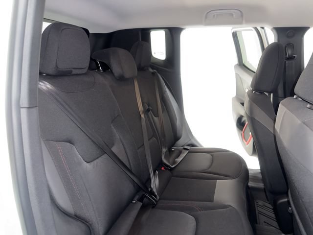 Used 2018 Jeep Renegade Trailhawk w/ UConnect 8.4 Nav Group AWD/4WD image 18