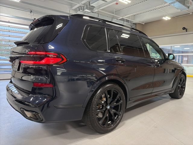 Used 2024 BMW X7 xDrive40i w/ Executive Package AWD/4WD image 9
