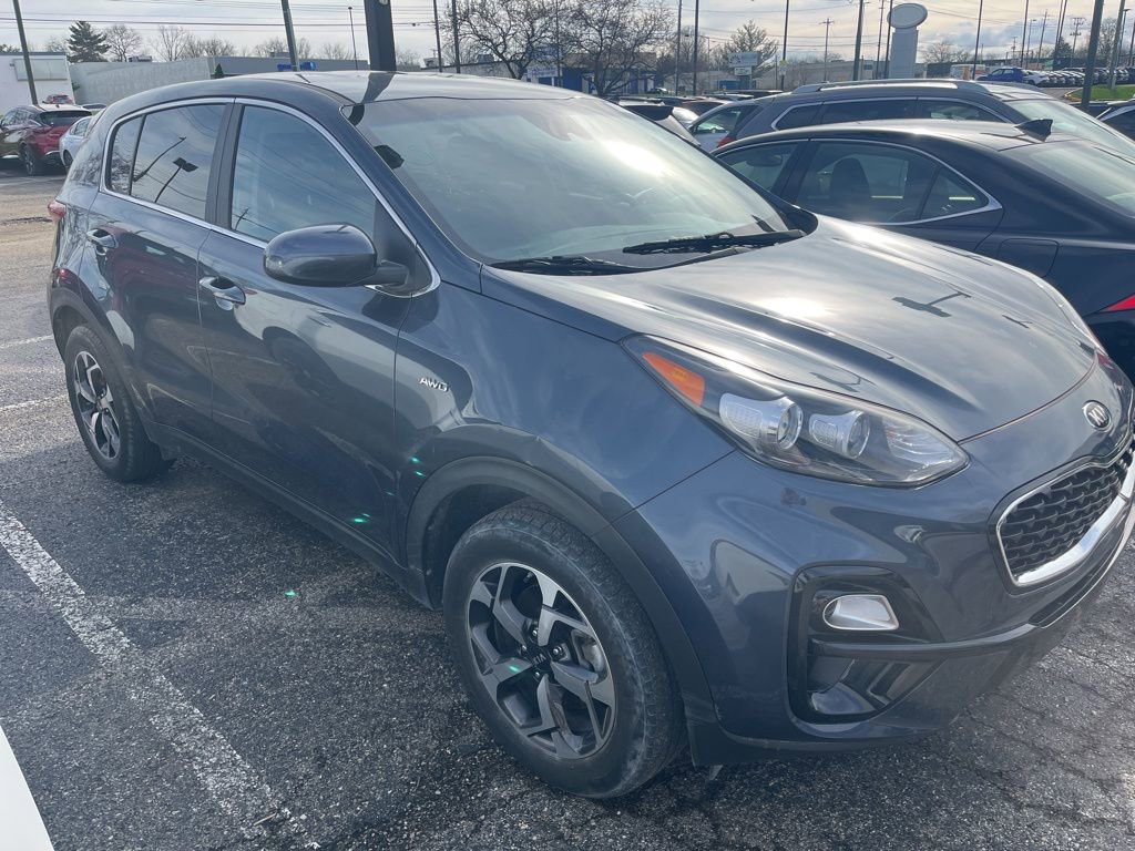 Used 2022 Kia Sportage LX image 3