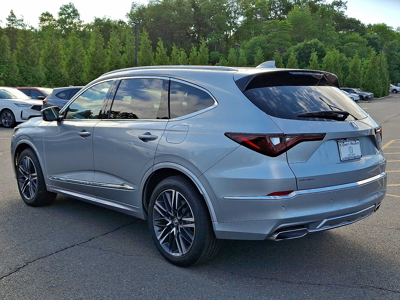 Certified 2026 Acura MDX w/ Advance Package AWD/4WD image 4