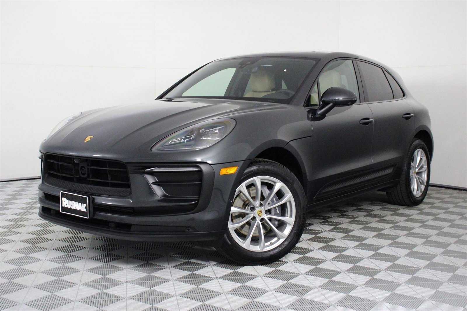 Used 2025 Porsche Macan