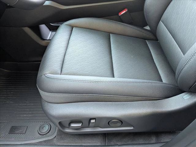 New 2026 Chevrolet Equinox LT w/ Convenience Package II FWD image 4
