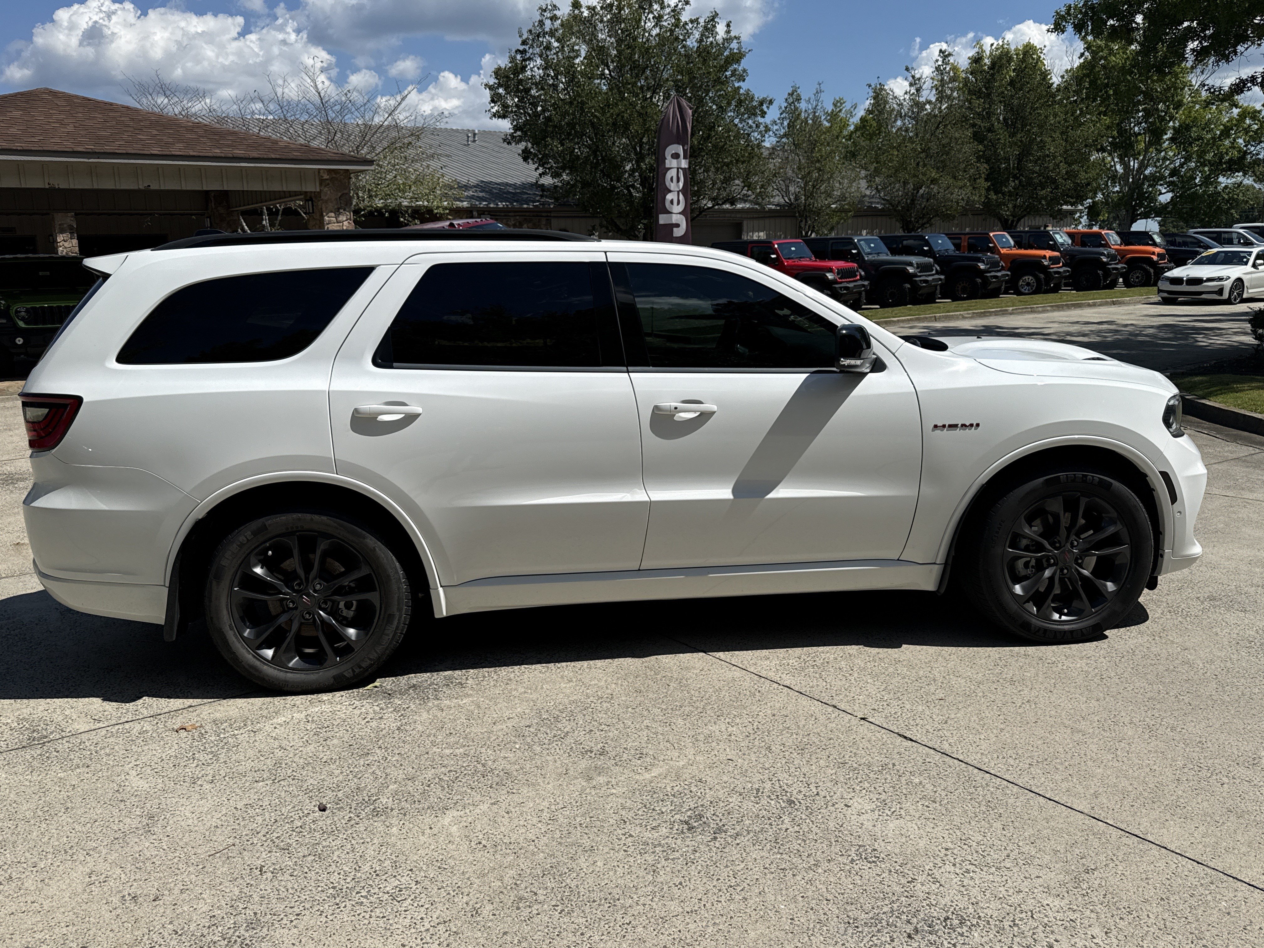 Used 2023 Dodge Durango R/T AWD/4WD image 8
