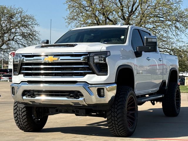 Used 2024 Chevrolet Silverado 2500 LTZ image 3