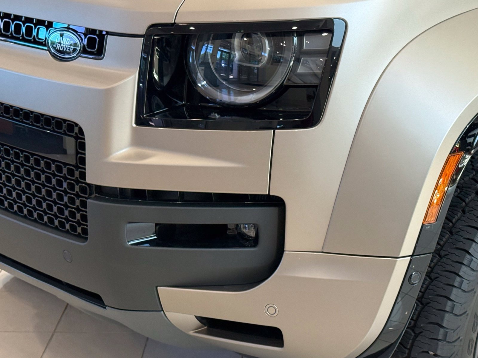 New 2026 Land Rover Defender 110 OCTA AWD/4WD image 11