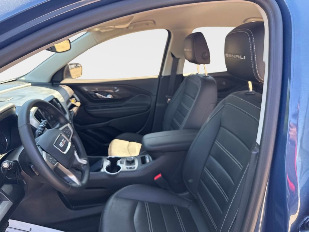 Used 2024 GMC Terrain Denali w/ Denali Premium Package image 19