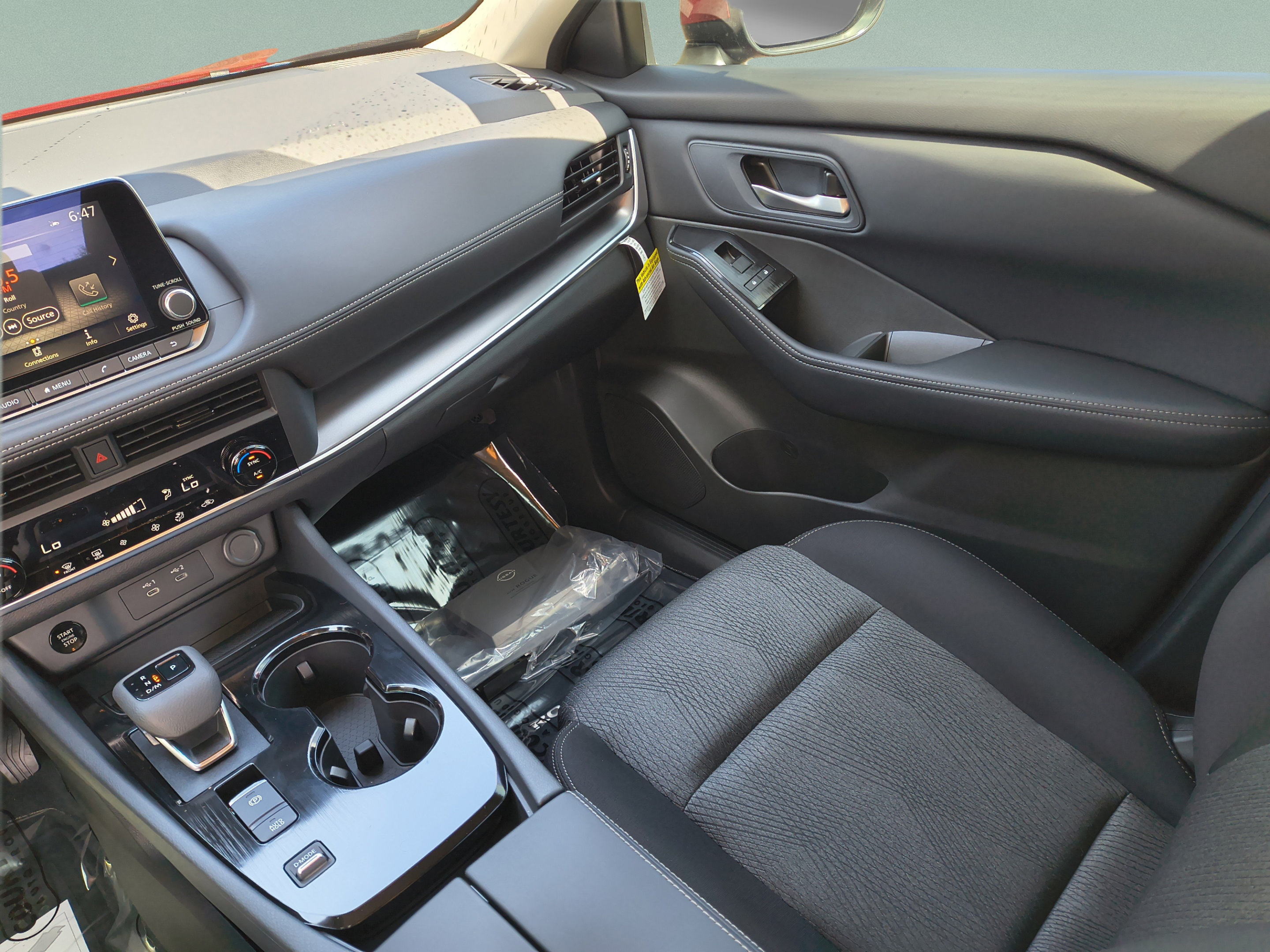New 2026 Nissan Rogue SV FWD image 15