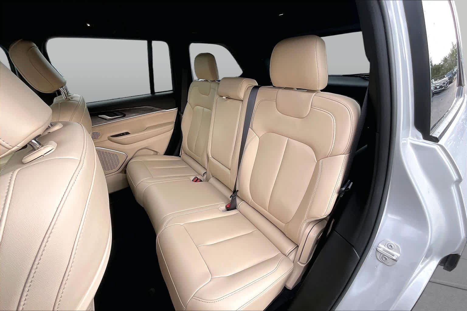 Used 2024 Jeep Grand Cherokee Limited 4xe AWD/4WD image 49