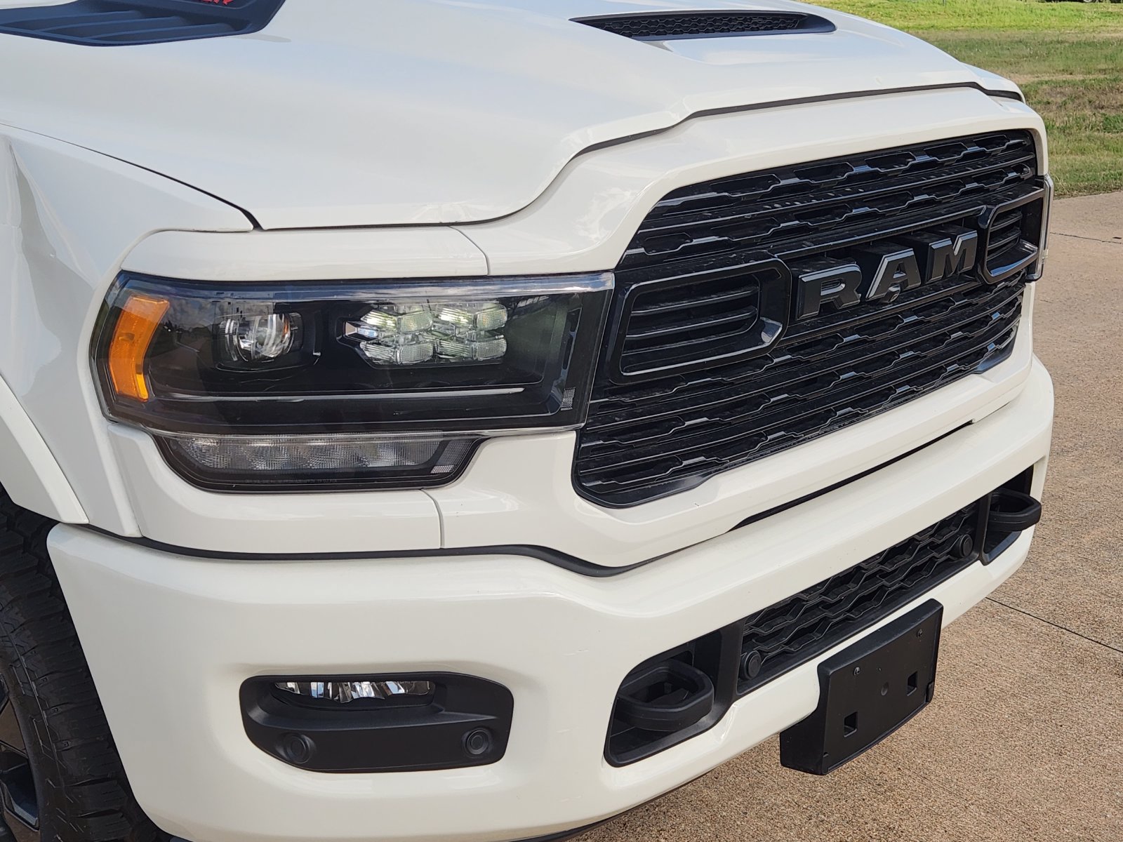 Used 2024 RAM 2500 Limited AWD/4WD image 12