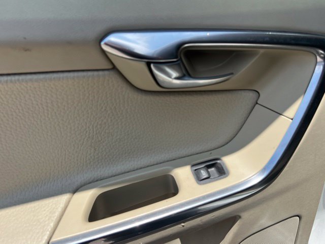 Used 2013 Volvo XC60 T6 AWD/4WD image 28