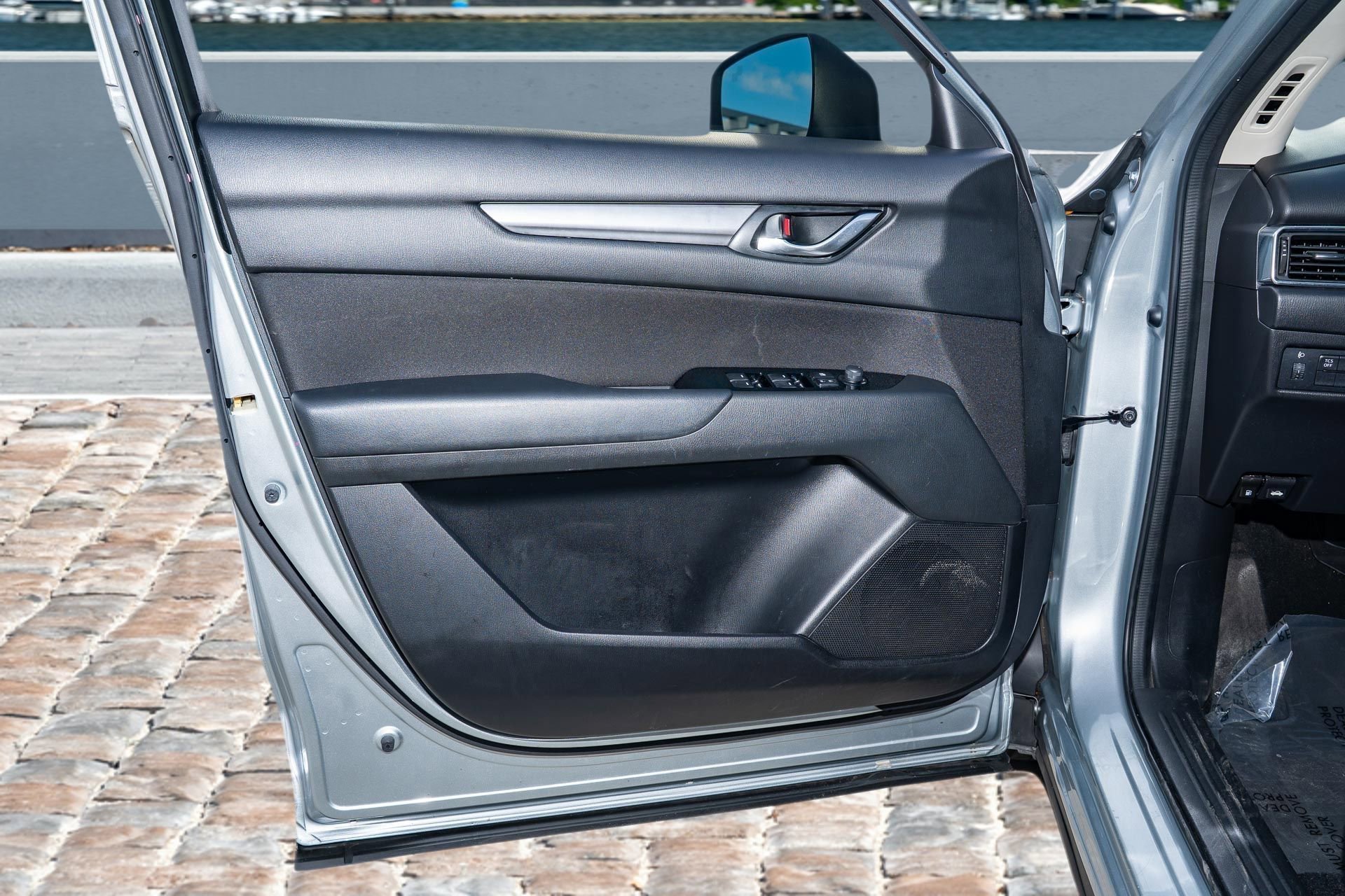 Used 2018 MAZDA CX-5 Sport image 29