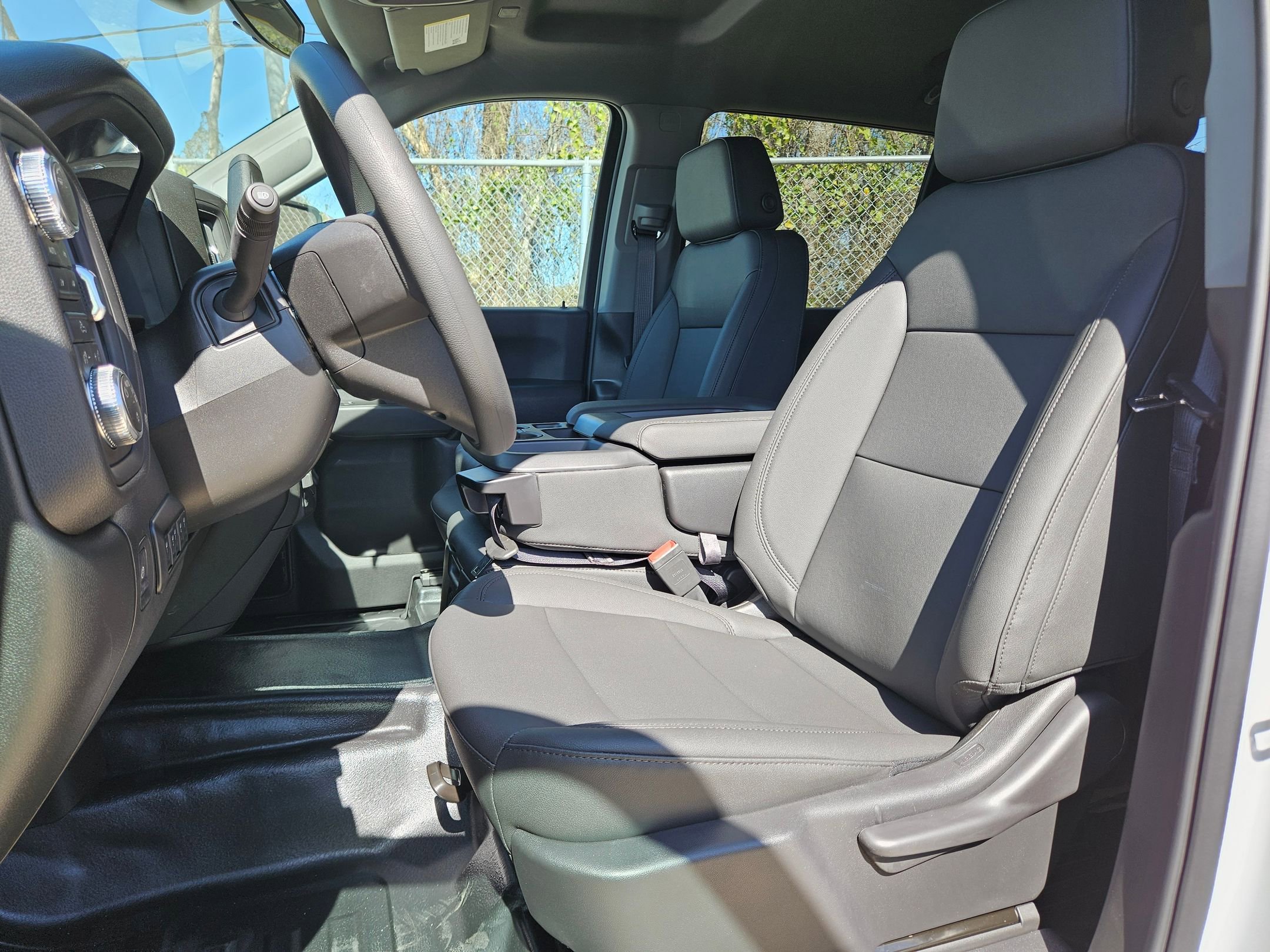 New 2026 GMC Sierra 3500 Pro w/ Convenience Package image 9