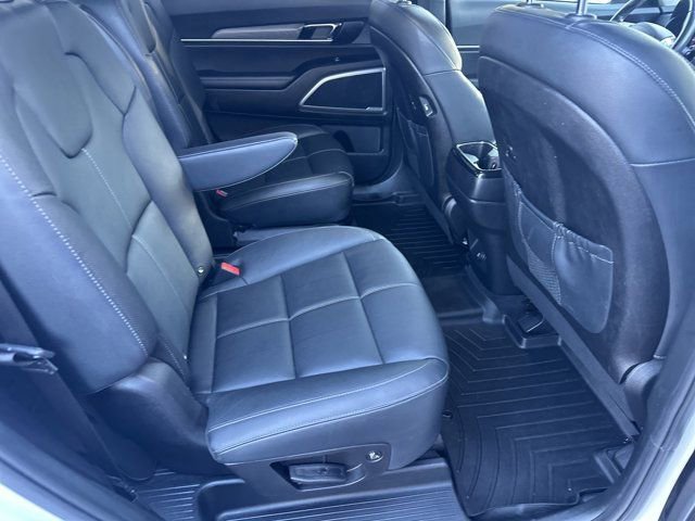 Used 2022 Kia Telluride EX w/ EX Premium Package image 16