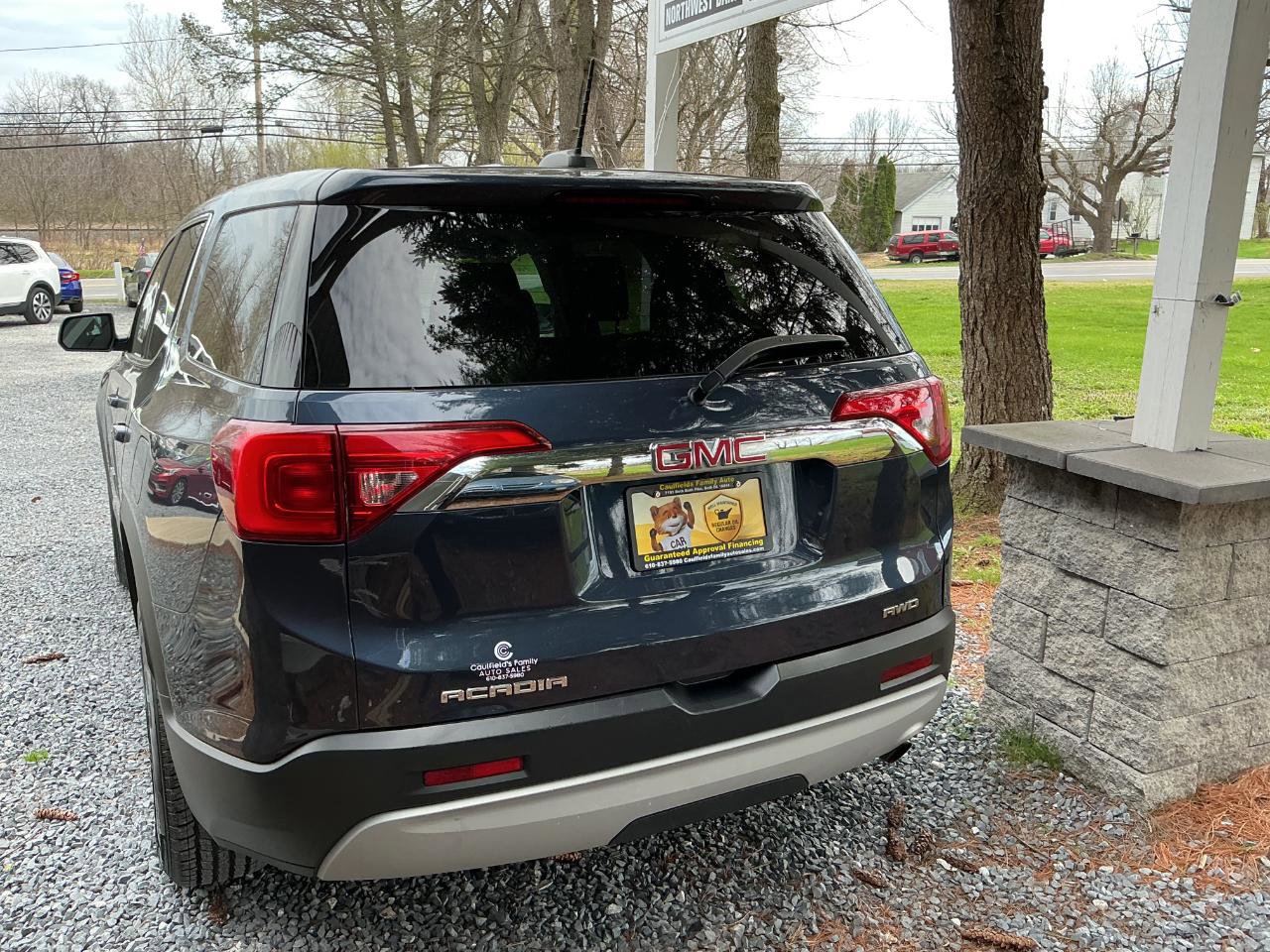 Used 2019 GMC Acadia SLE image 7