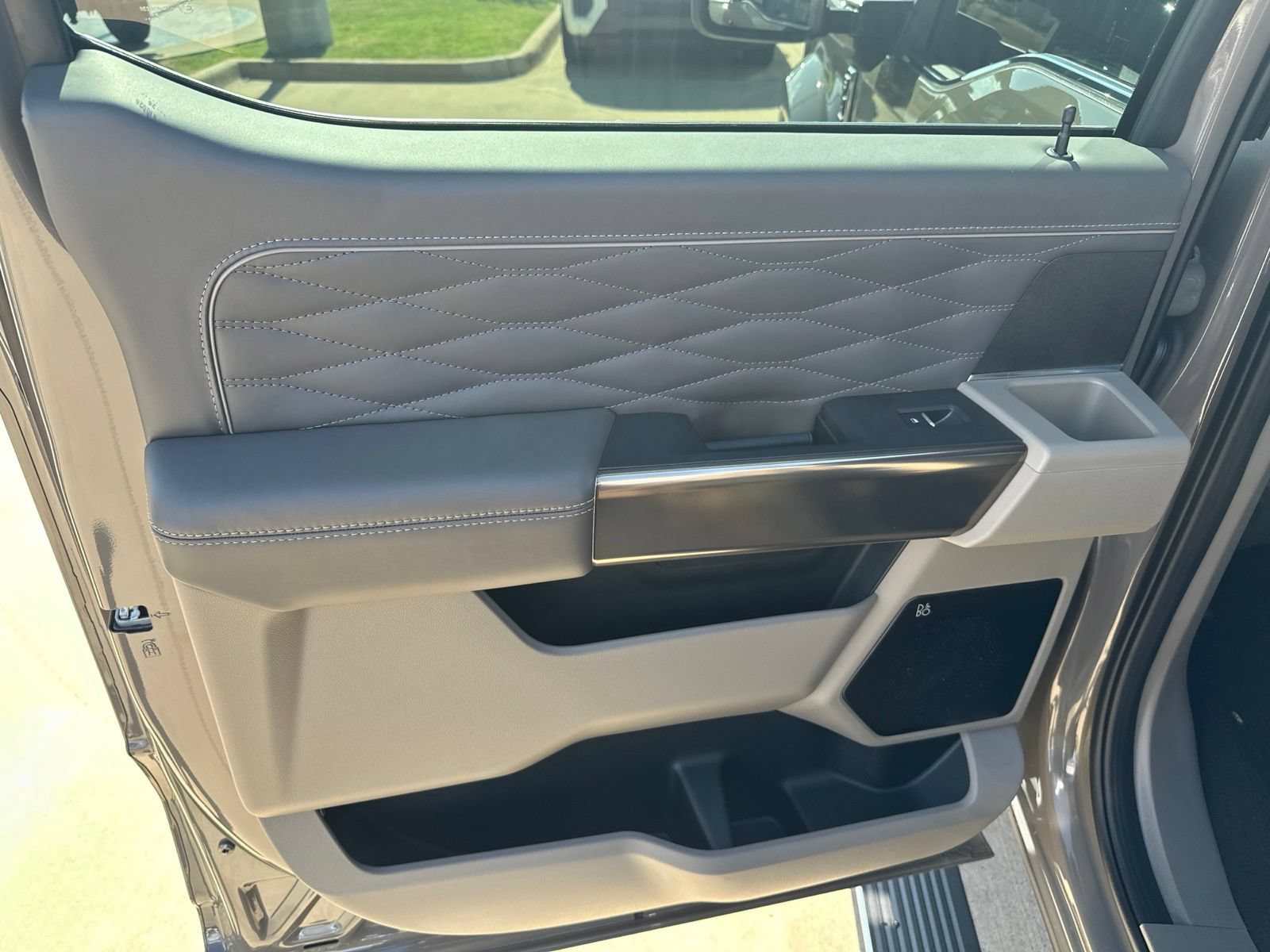 New 2026 Ford F450 Platinum w/ Platinum Plus Package AWD/4WD image 13