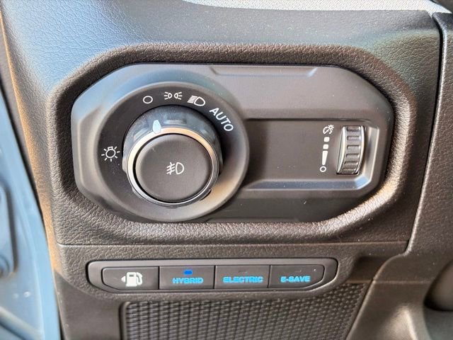 Used 2024 Jeep Wrangler Unlimited AWD/4WD image 18