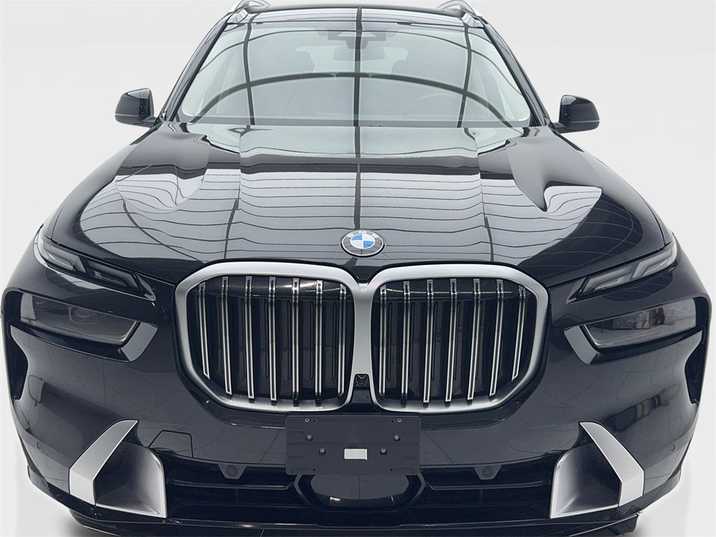 Used 2024 BMW X7 xDrive40i image 4