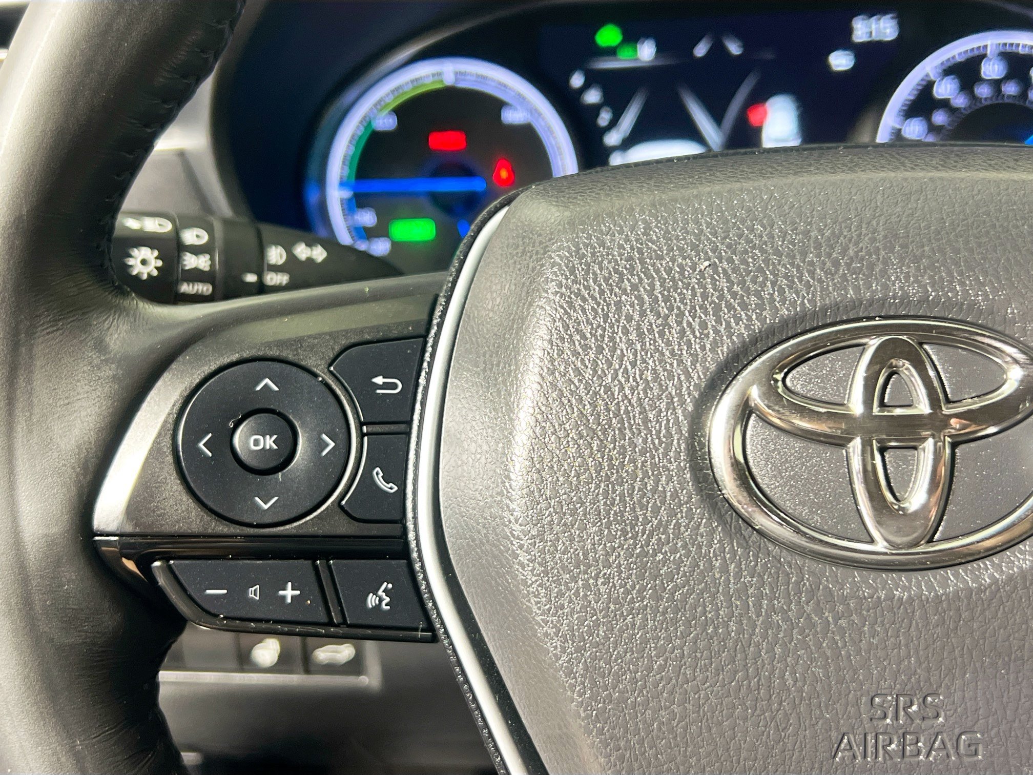 Used 2022 Toyota Venza Limited AWD/4WD image 18