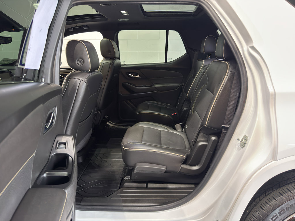 Used 2023 Chevrolet Traverse Premier image 10