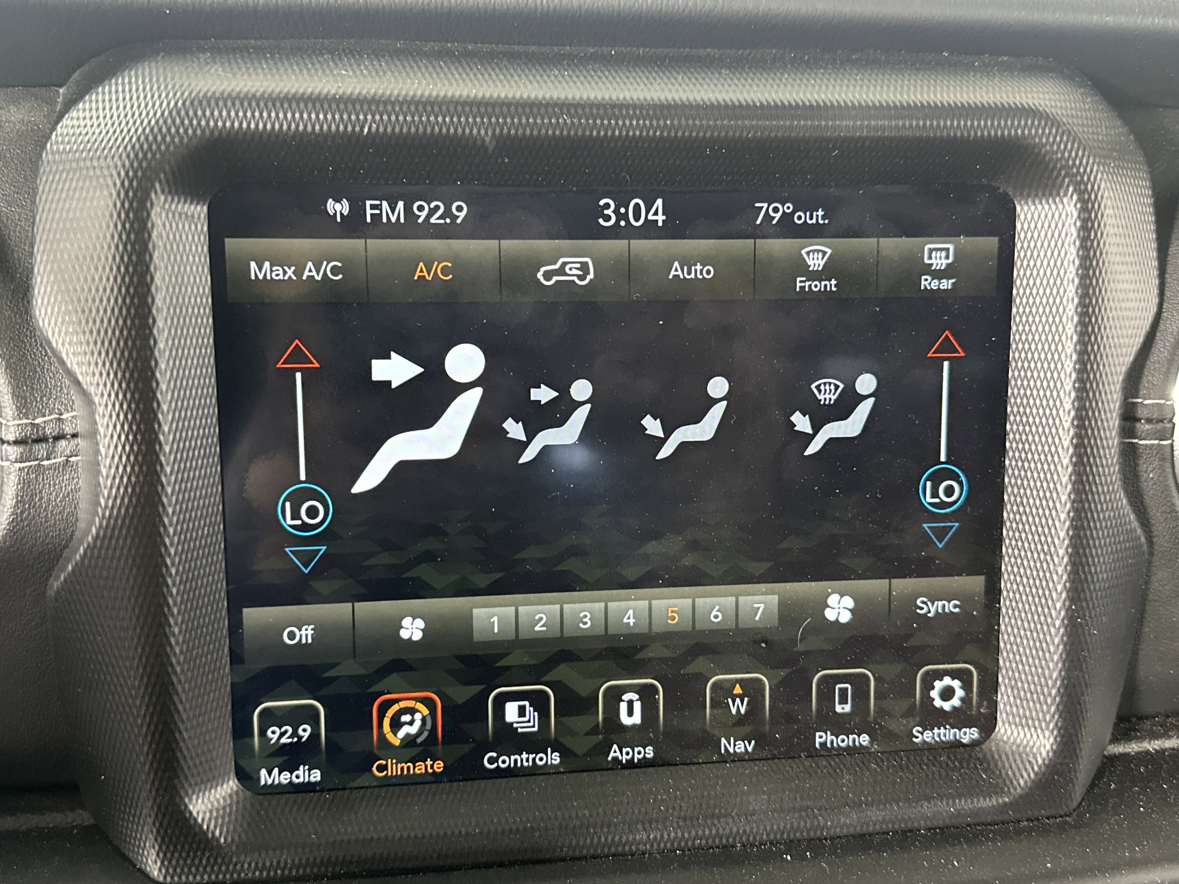 Used 2020 Jeep Wrangler Unlimited Sahara image 18