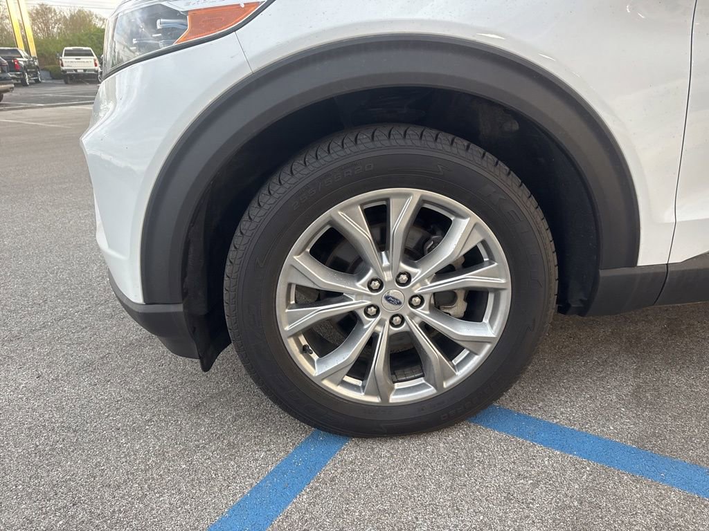 Used 2020 Ford Explorer XLT w/ Equipment Group 202A image 26