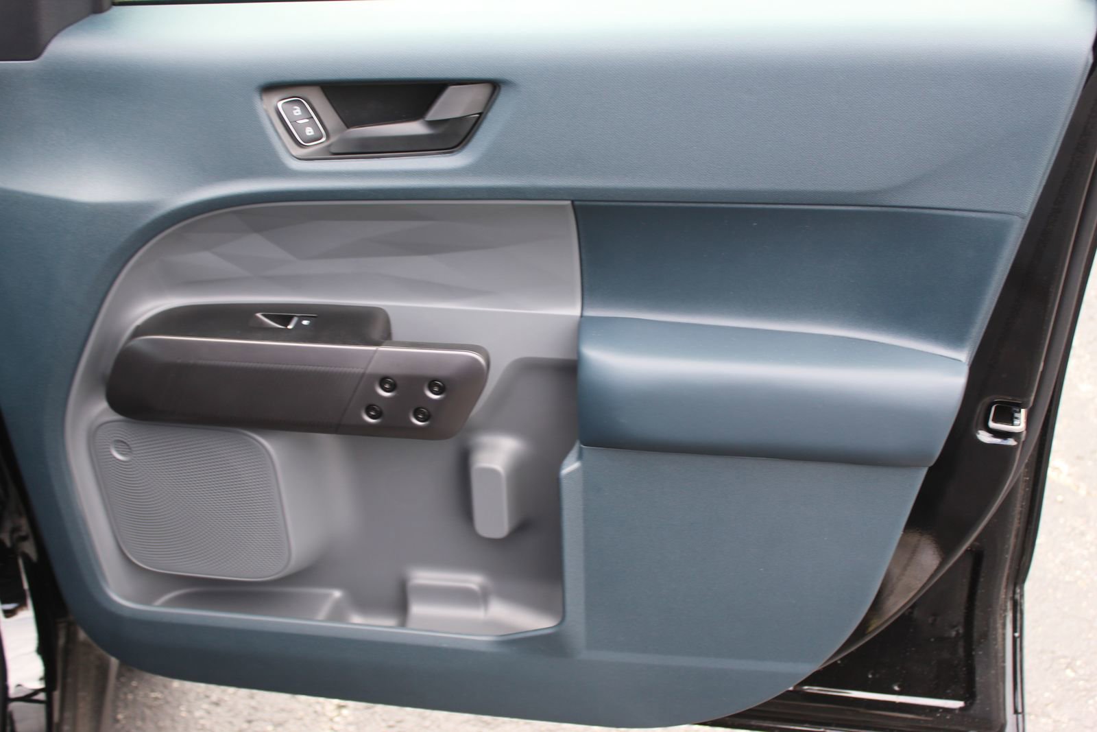 New 2025 Ford Maverick XLT w/ XLT Luxury Package image 11