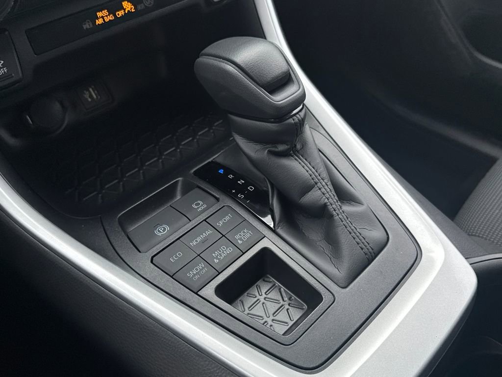 New 2025 Toyota RAV4 LE image 25