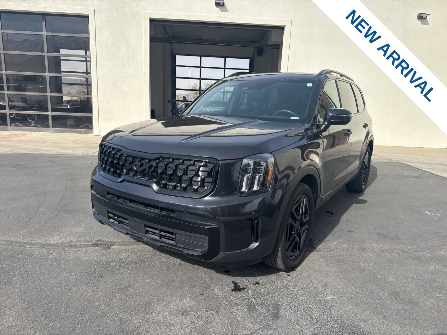 Used 2025 Kia Telluride EX X-Line image 3