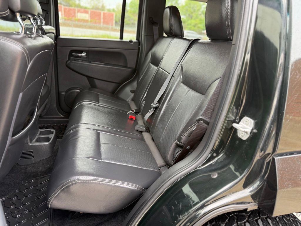 Used 2012 Jeep Liberty Sport AWD/4WD image 14