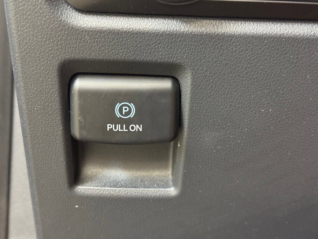 Used 2025 Ford F150 XLT w/ Equipment Group 301A Standard AWD/4WD image 33