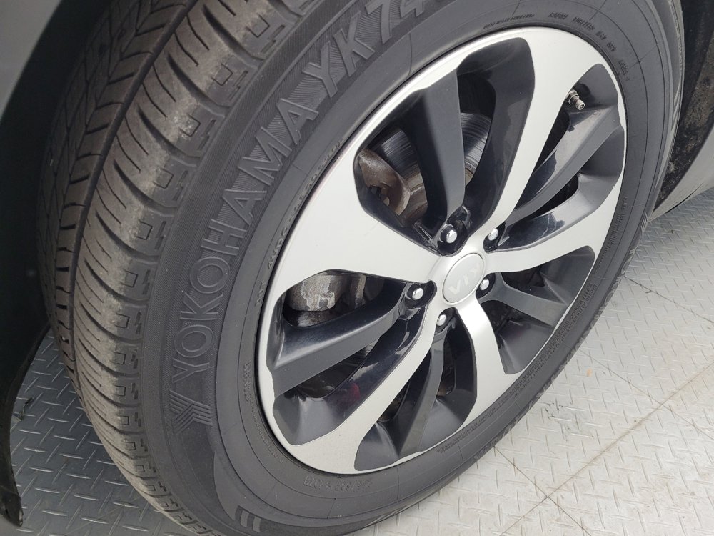 Used 2017 Kia Sorento EX w/ EX V6 Premium Package image 31